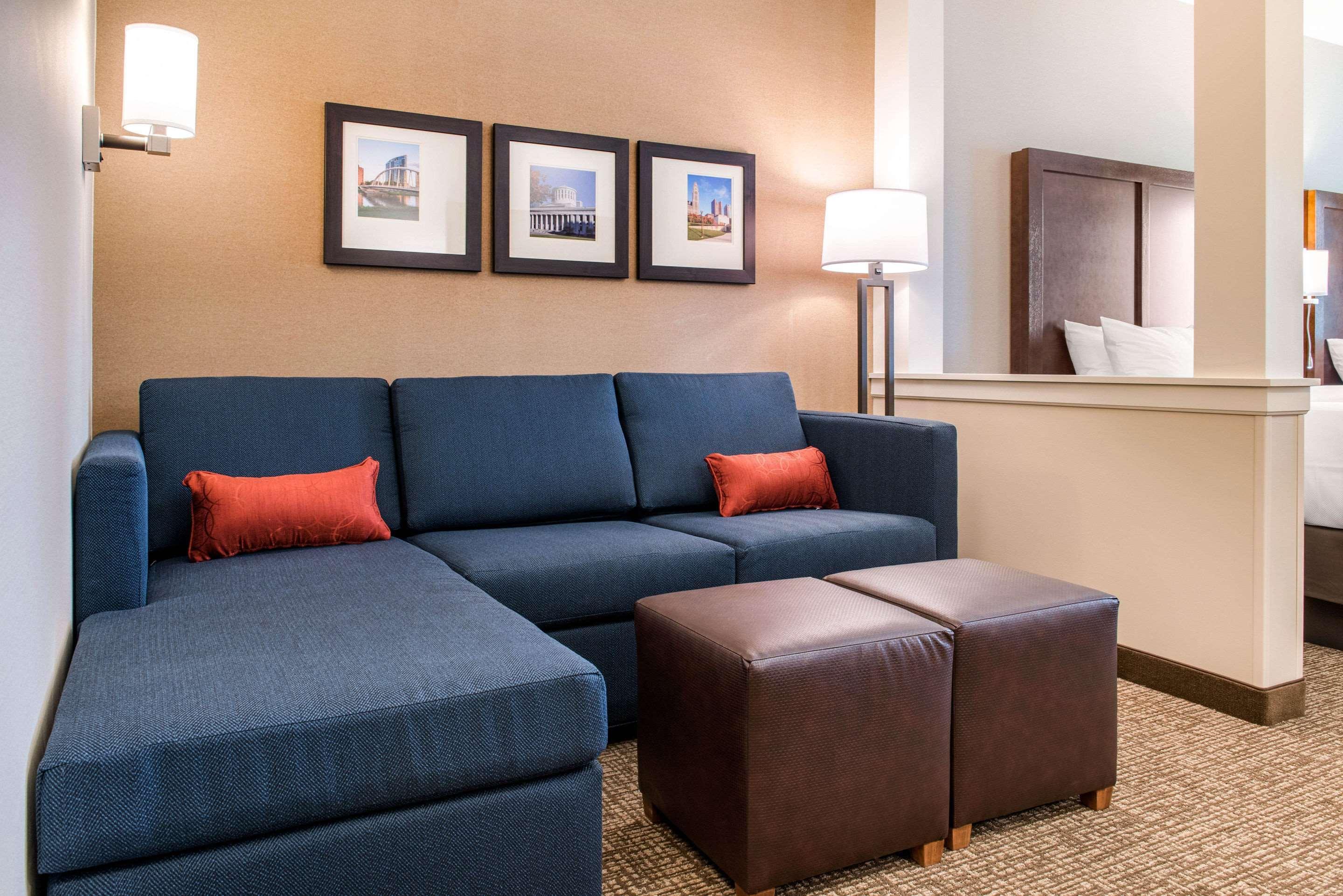 Comfort Suites Columbus Airport Exterior foto