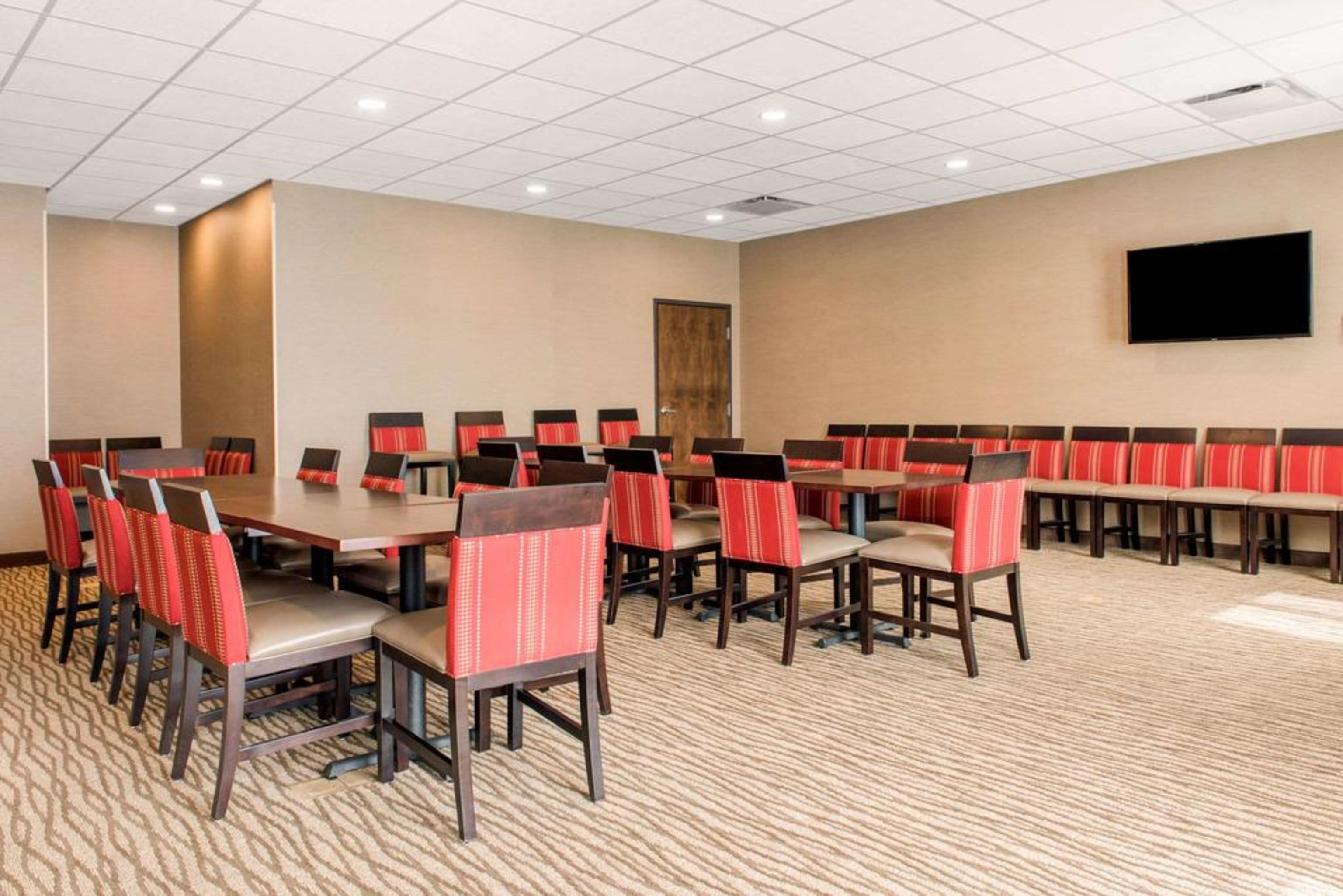 Comfort Suites Columbus Airport Exterior foto